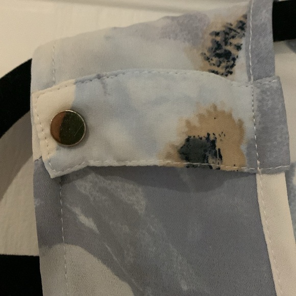 Dynamite floral pattern mini dress - Picture 4 of 5